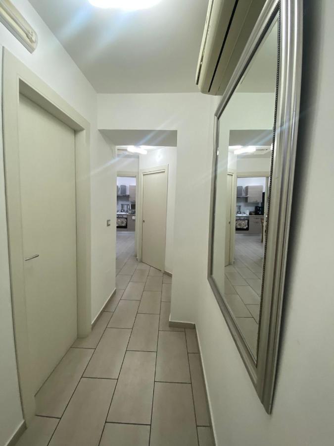 Terry'S House Apartment Napoli Bagian luar foto