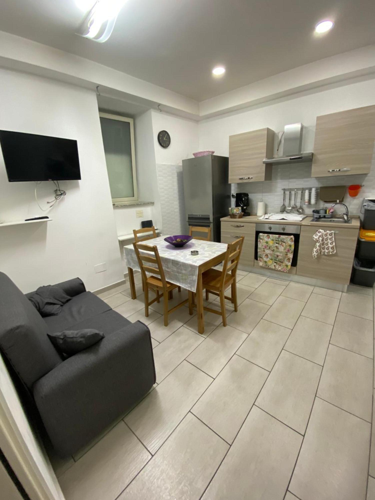 Terry'S House Apartment Napoli Bagian luar foto